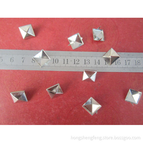Factory Supply Cheap Metal Cone Shape Claw Nail for Bag